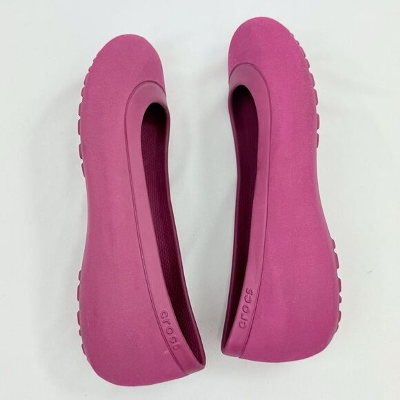 CROCS Mammoth Soft Fur Footpad Ballet Flat in Pomegranate - Picture 11 of 16